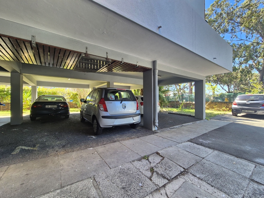 2 Bedroom Property for Sale in Claremont Western Cape